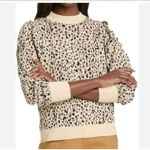 Who What Wear Sweaters - NWOT Who What Wear Leopard Print Stretch Knit Sweater Puff Shoulder SIZE MEDIUM